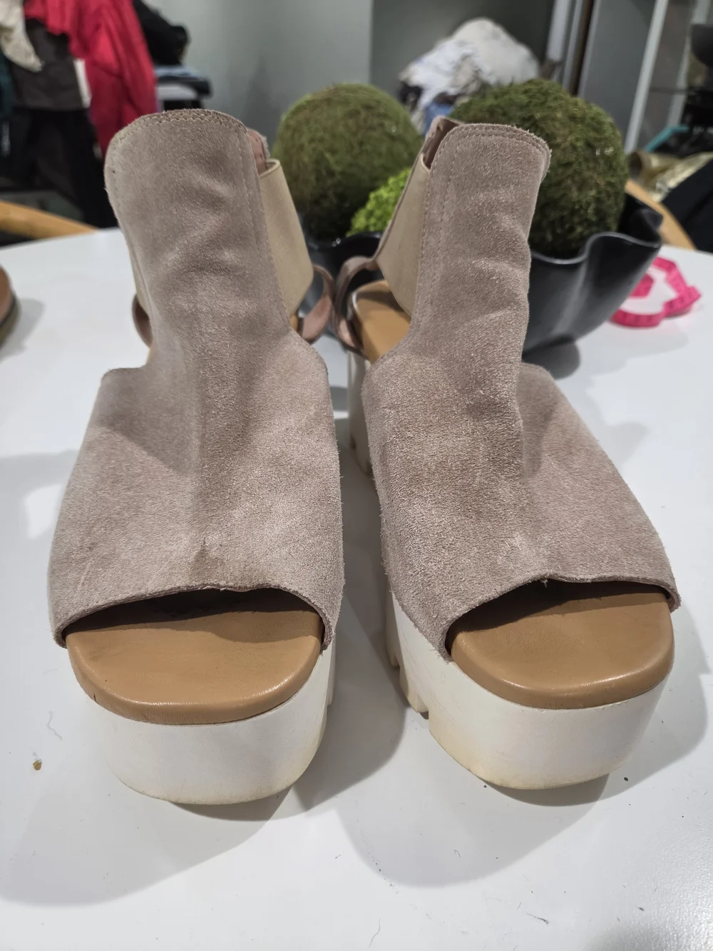 Ethem Vera Pelle Suede Platform Wedge Sandals Taupe 41. US 10